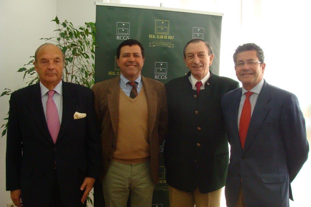 El presidente de la Real Federación Andaluza de Golf, D. Ángel de la Riva, visita el Real Club de Golf de Sevilla en su 25 aniversario