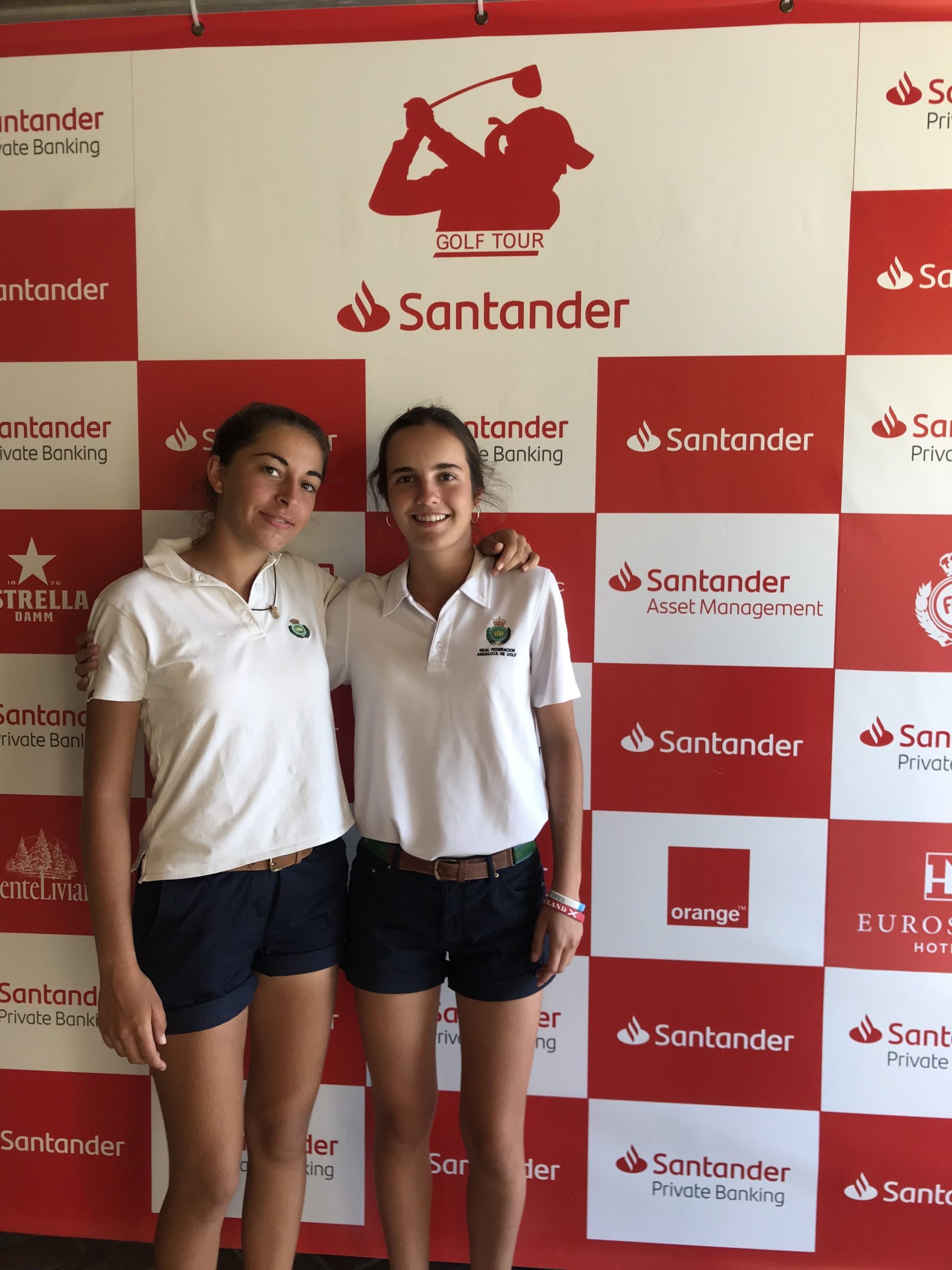 Nuestras socias, Ana Garcia Picchi y Ana Pina Ortega (AMs), colideres en la primera jornada del Santander Golf Tour