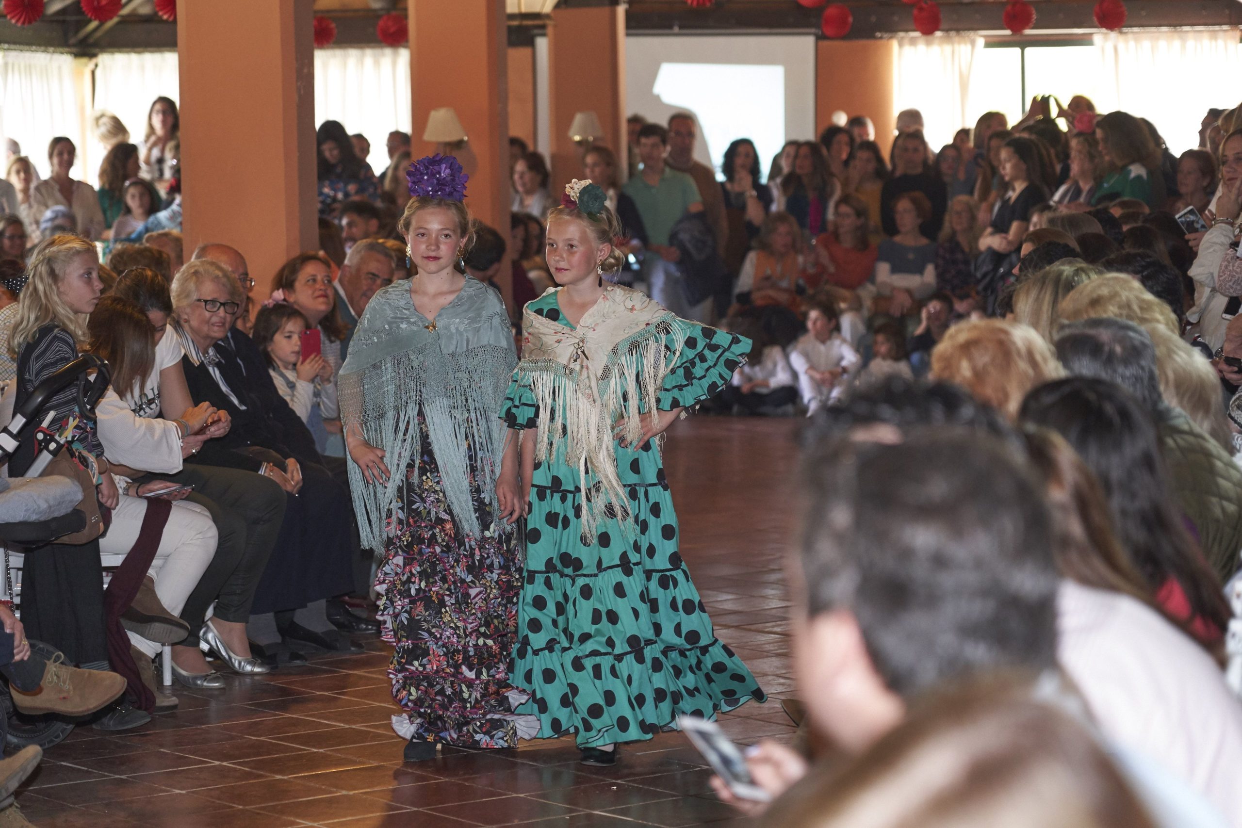 Desfile de Flamenca y Mercadillo Benéfico para Cáritas Montequinto