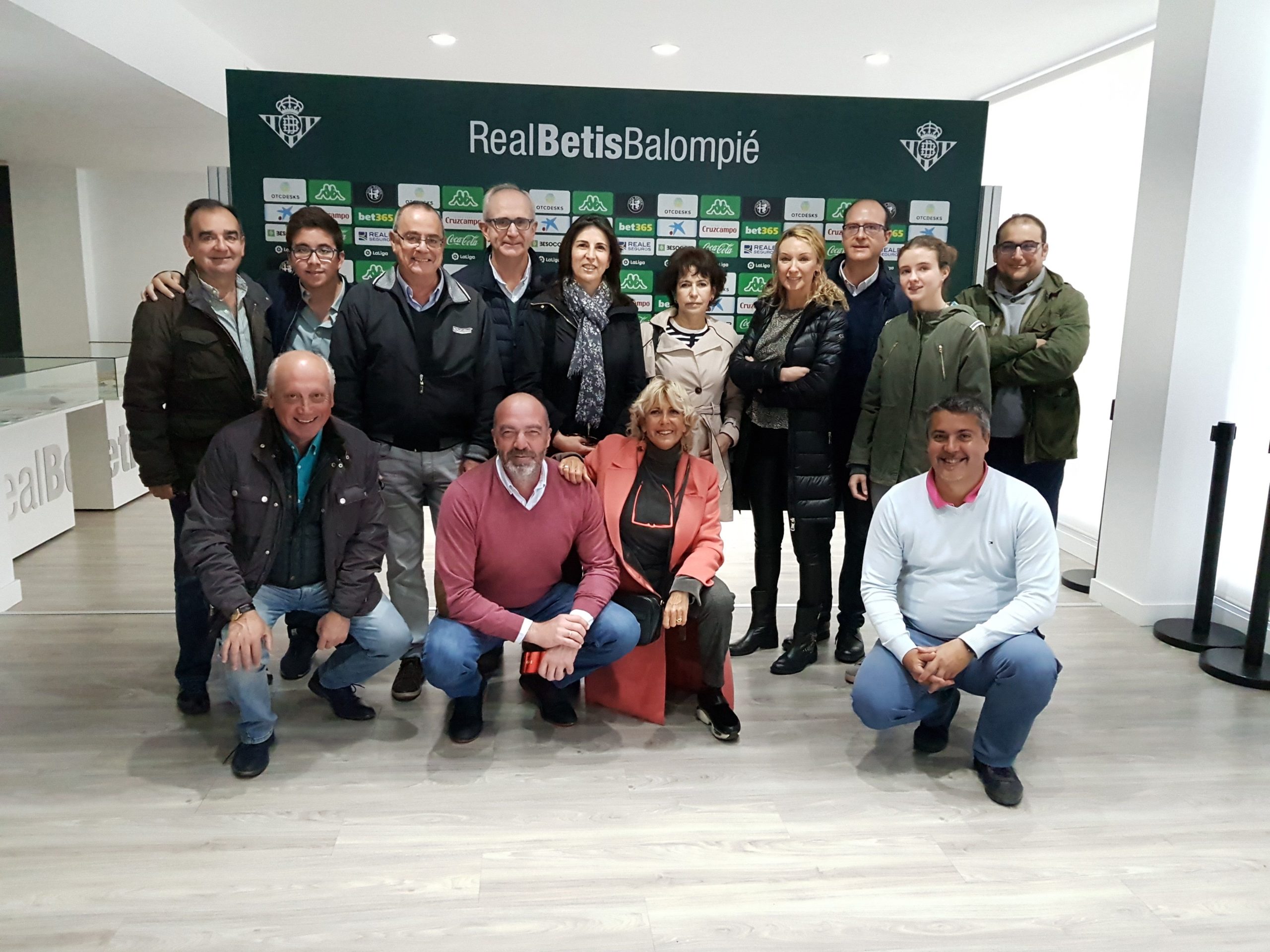 La Fundación Real Betis, invita al club Cultural del RCSG