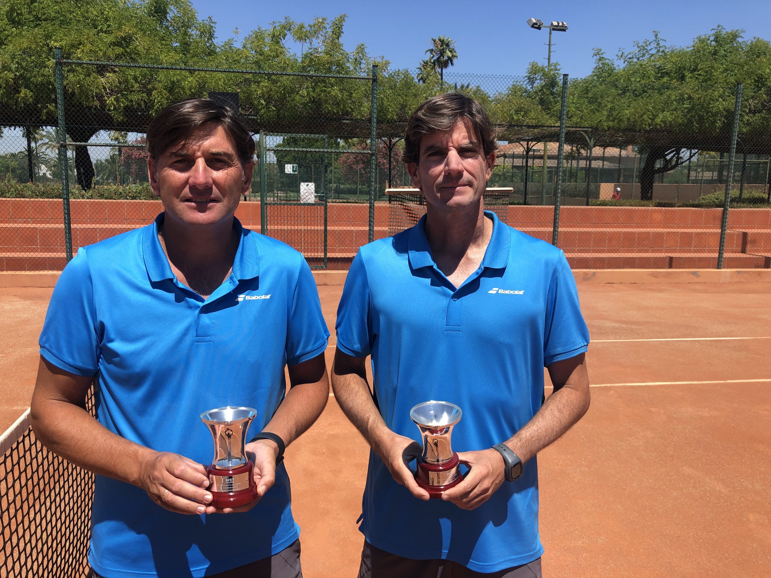 Nuestros entrenadores, Fernando Hernandis y Manuel Fernandez, subcampeones de España de tenis +40