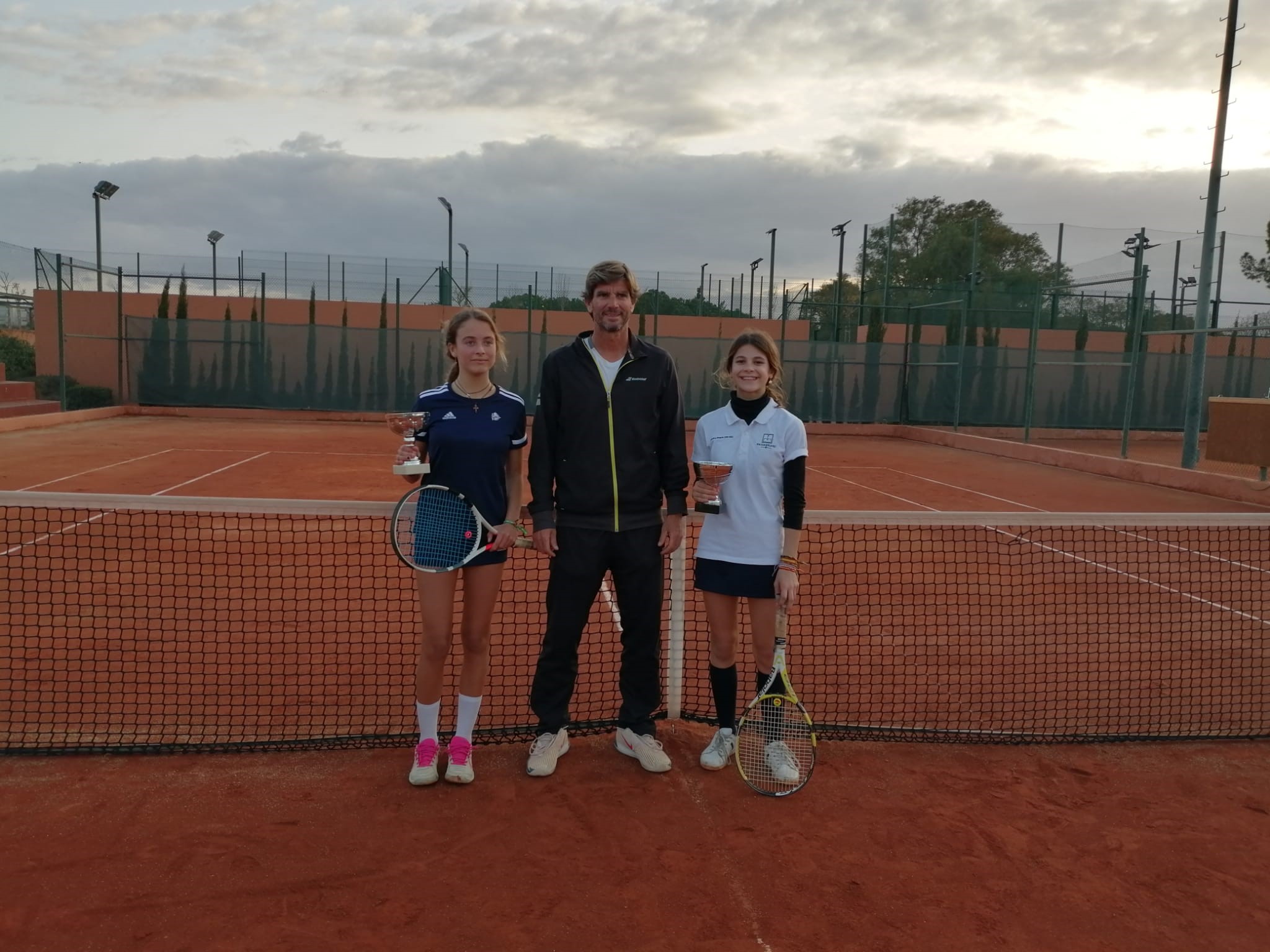 Triangular Infantil de tenis Real Club Pineda, Real Club de Tenis Betis y Real Club Sevilla Golf