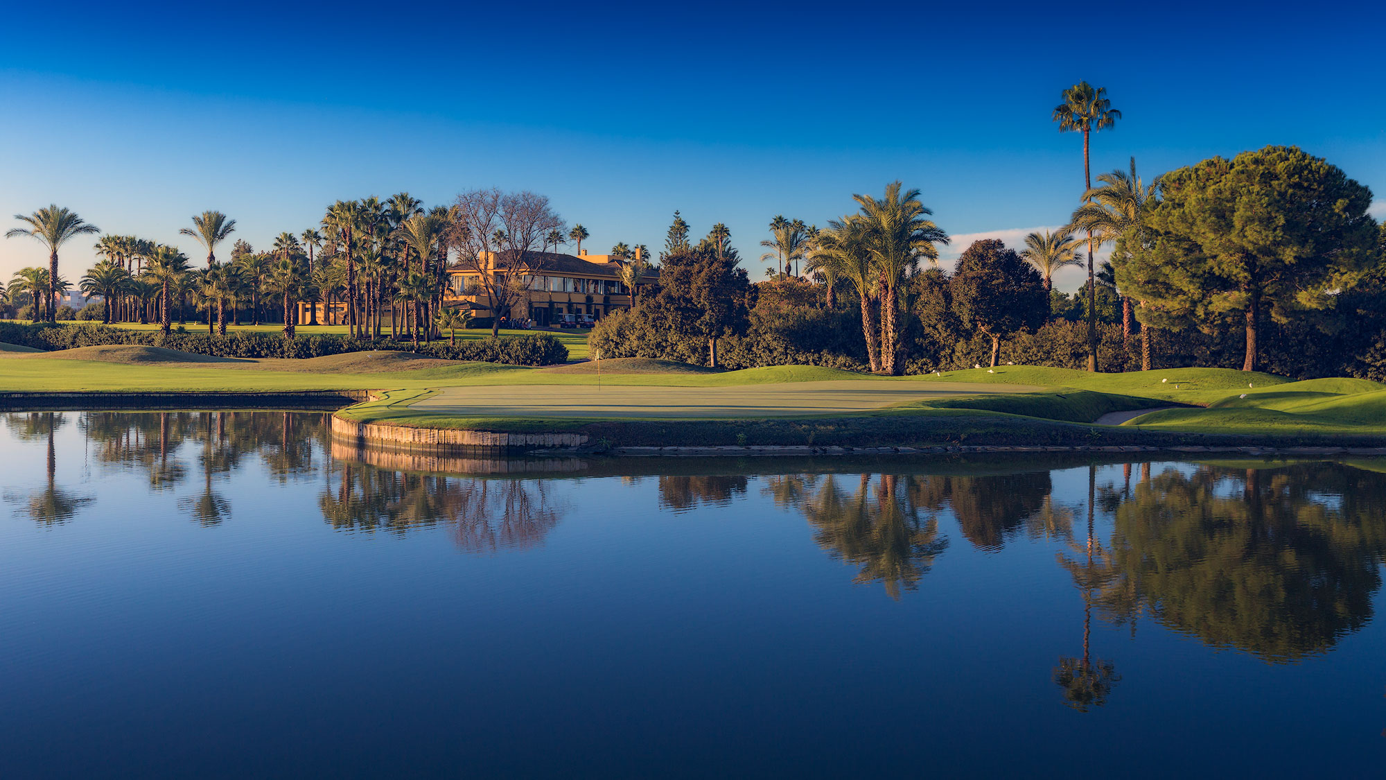 El equipo de agronomía del DP World Tour confirma el alto nivel de mantenimiento del recorrido del Real Club Sevilla Golf de cara al Challenge de España