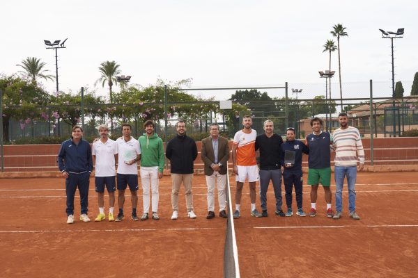 005 dic 01 2024 BAJA RCSG ENTREGA TENIS CAMPEONATO GRANADA 2024 _2MH7740