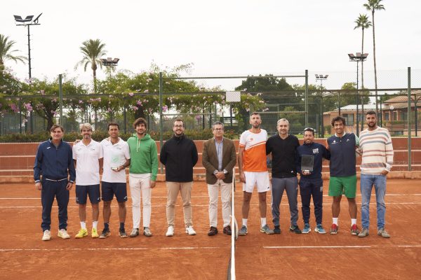 006 dic 01 2024 BAJA RCSG ENTREGA TENIS CAMPEONATO GRANADA 2024 _2MH7747