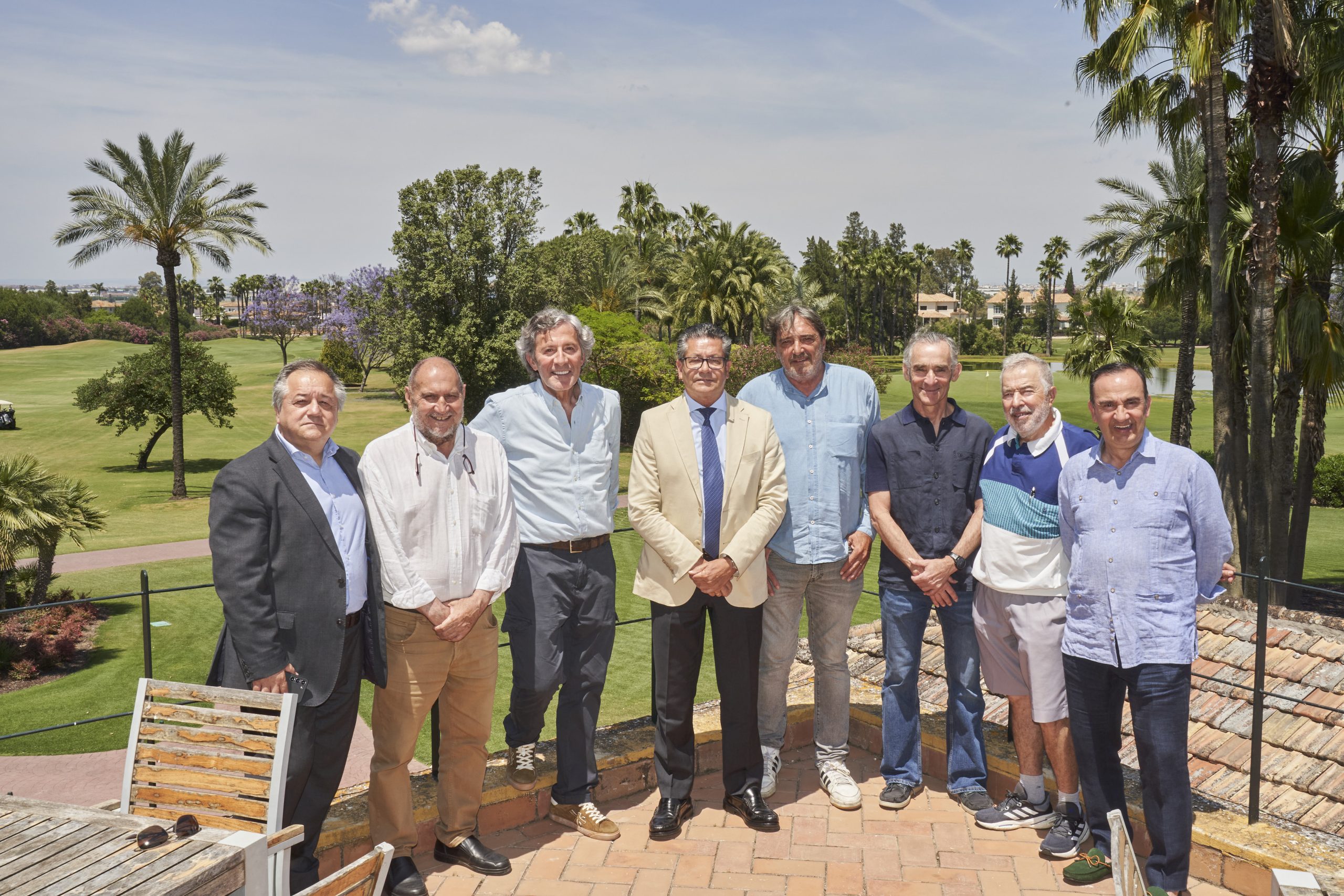 Celebración de un almuerzo con el presidente de la Asociación Española de la Prensa Deportiva (AEPD), Jesús Álvarez, en el Real Club Sevilla Golf